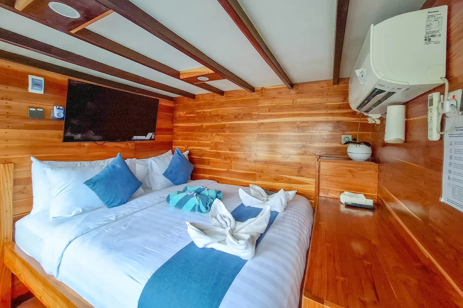 Deluxe Cabin