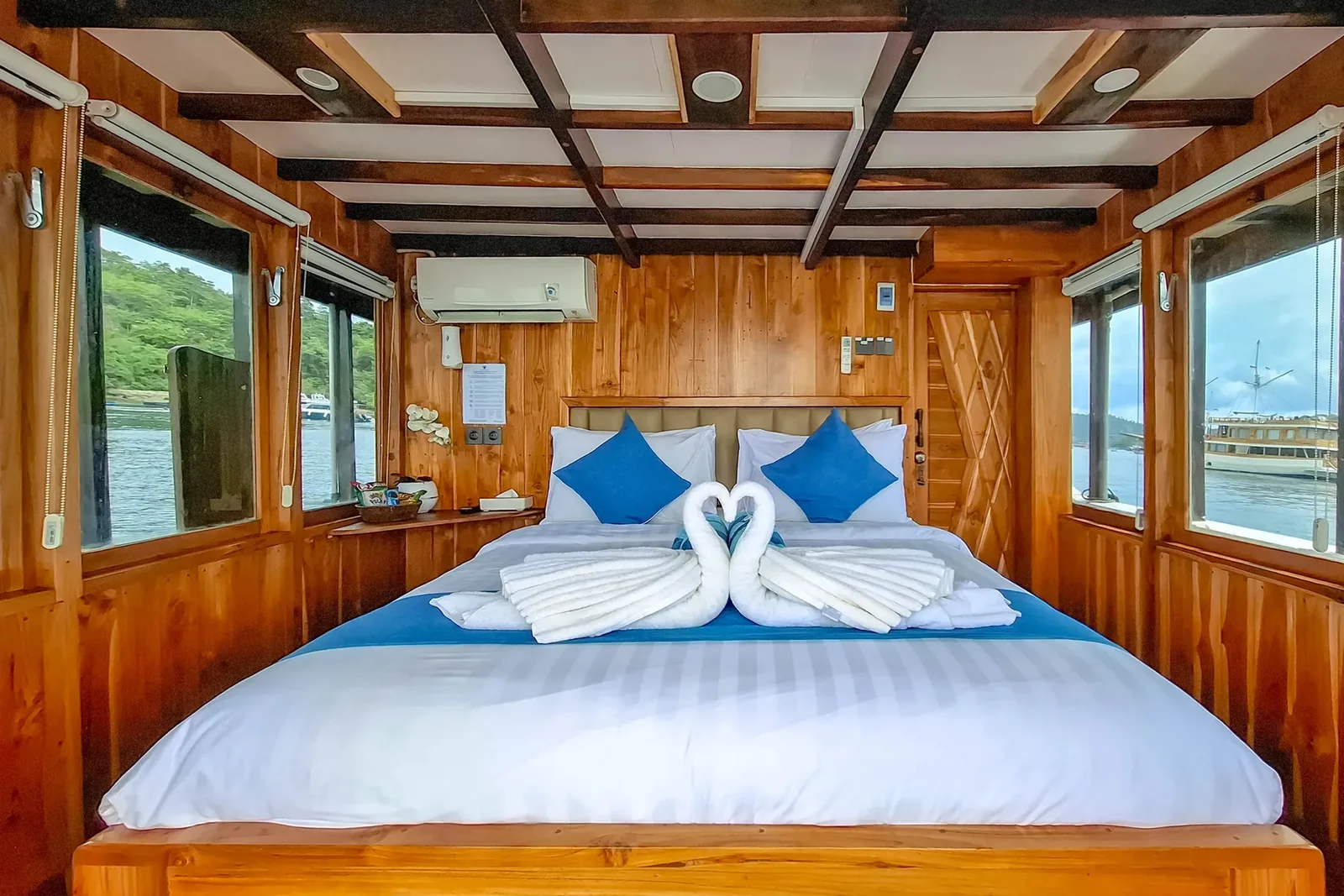 Master Ocean Cabin
