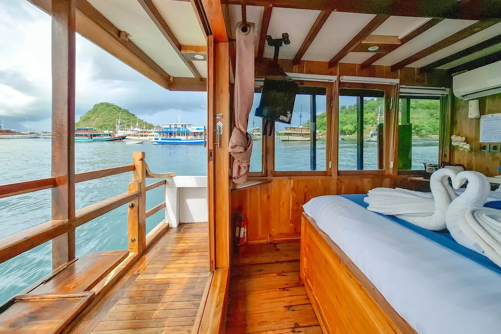 Master Ocean Cabin