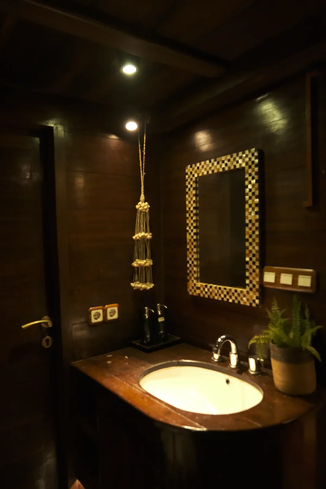 Deluxe Cabin 2