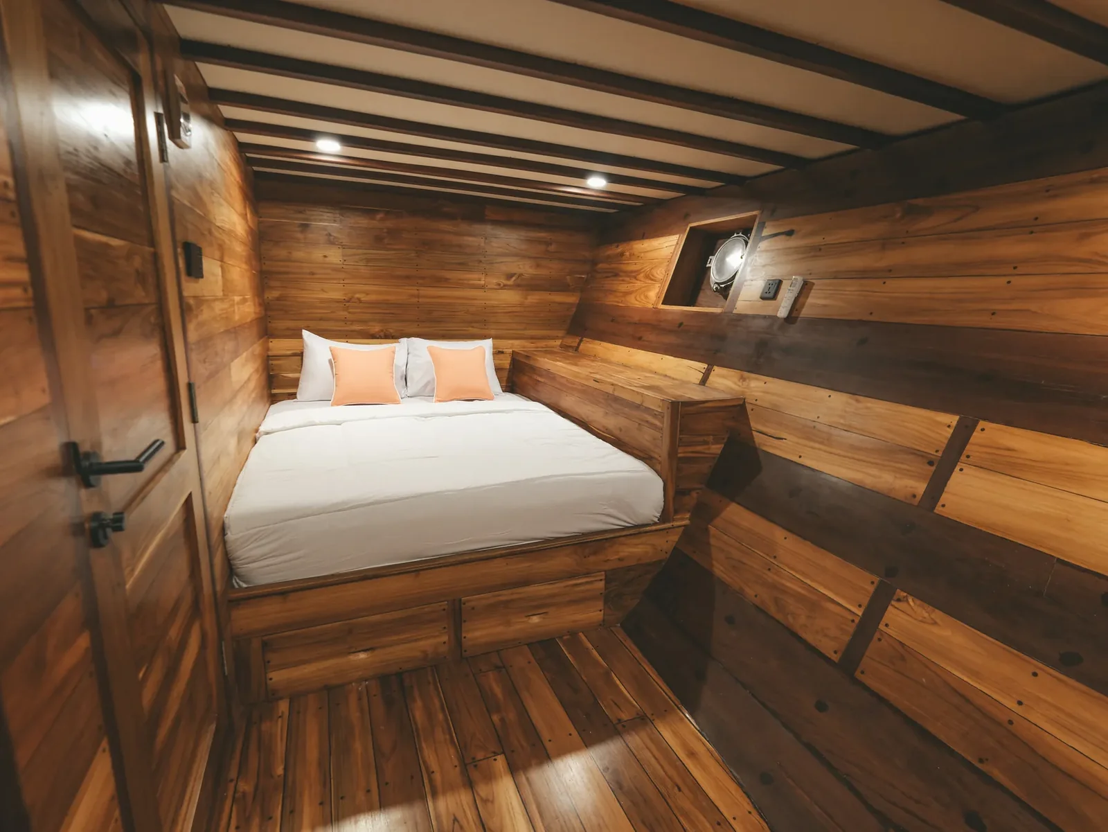 Aruna Cabin
