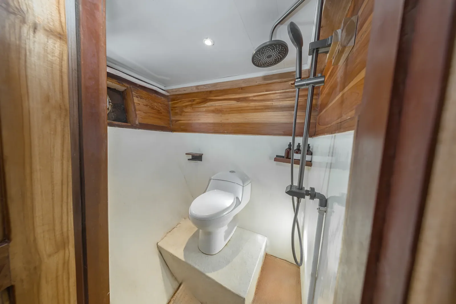 Standard Cabin