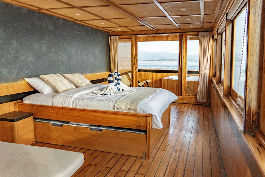 Royal Master Cabin 1