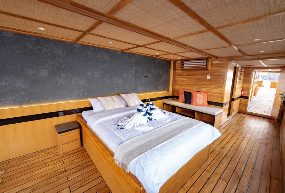 Royal Master Cabin 1
