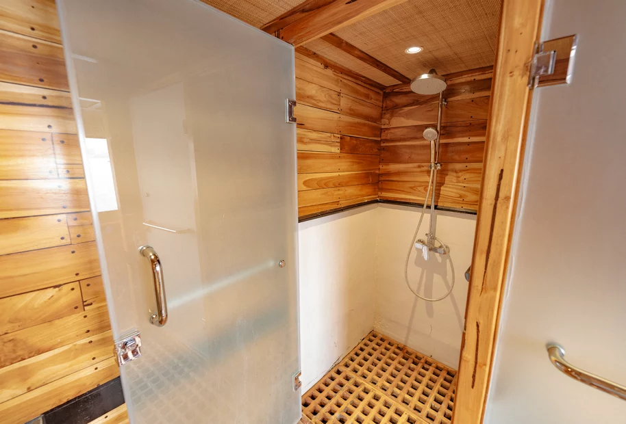 Royal Master Cabin 2