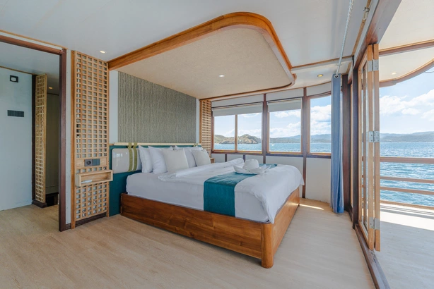 Royal Master Cabin