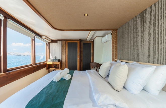 Signature Cabin 1