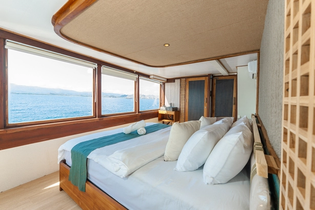 Signature Cabin 2