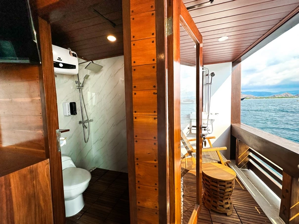 Deluxe Cabin 2