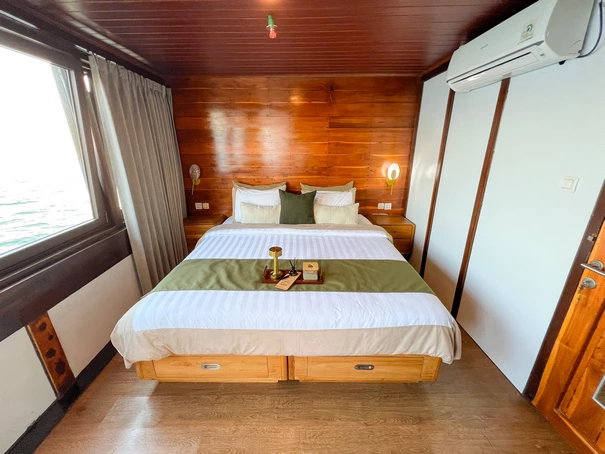 Deluxe Cabin 4