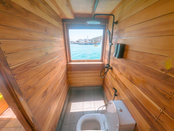 Deluxe Cabin 1