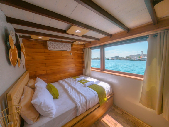 Deluxe Cabin 2