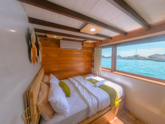 Deluxe Cabin 2