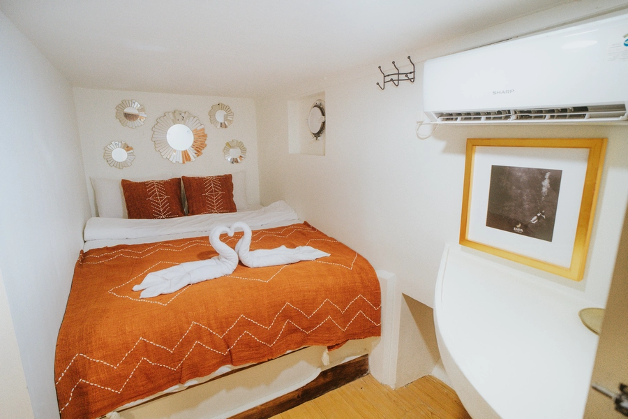 Deluxe Cabin 2