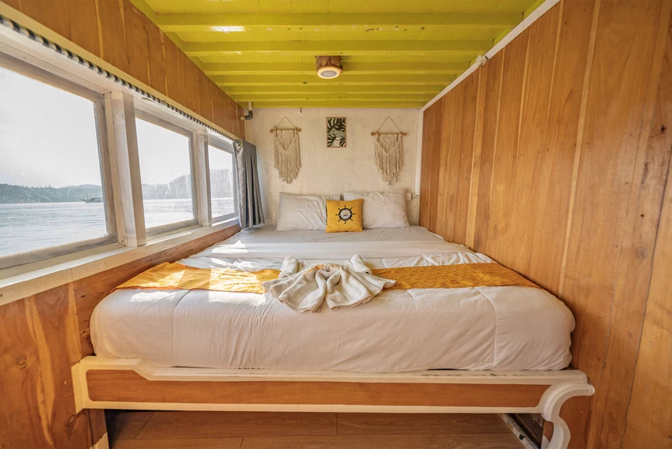 Full Ocean Cabin 2