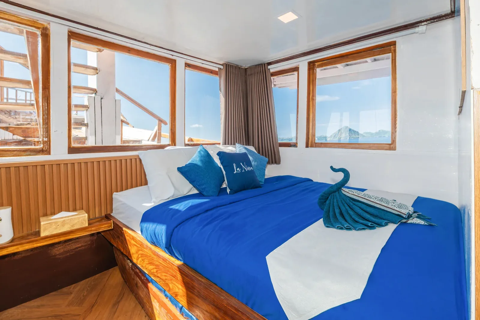 Deluxe Cabin 4