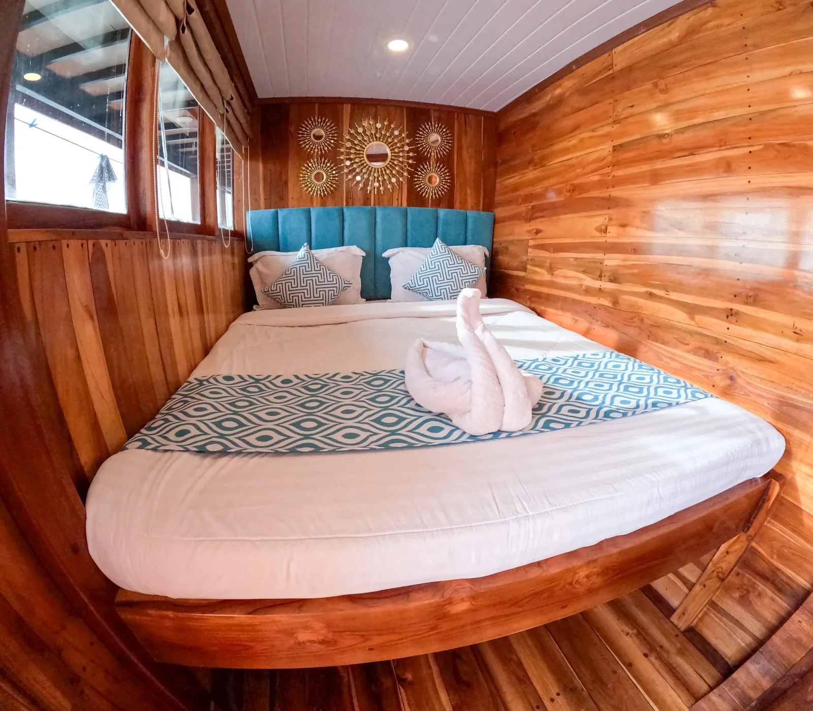 Deluxe Cabin