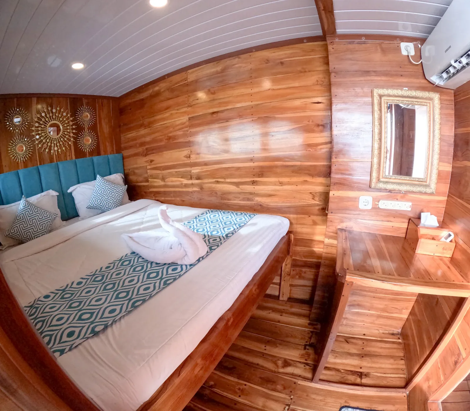 Deluxe Cabin