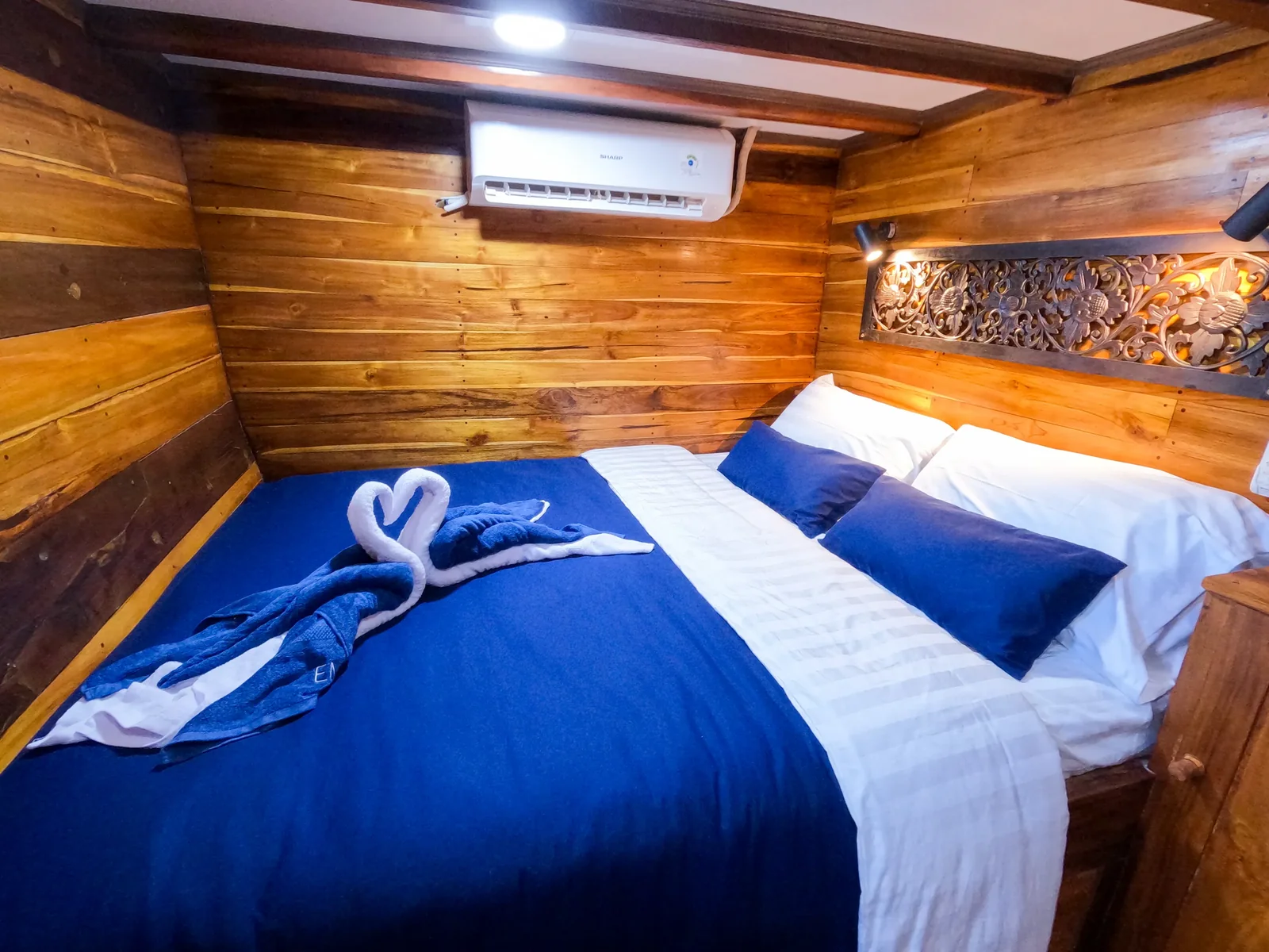 Wave Cabin