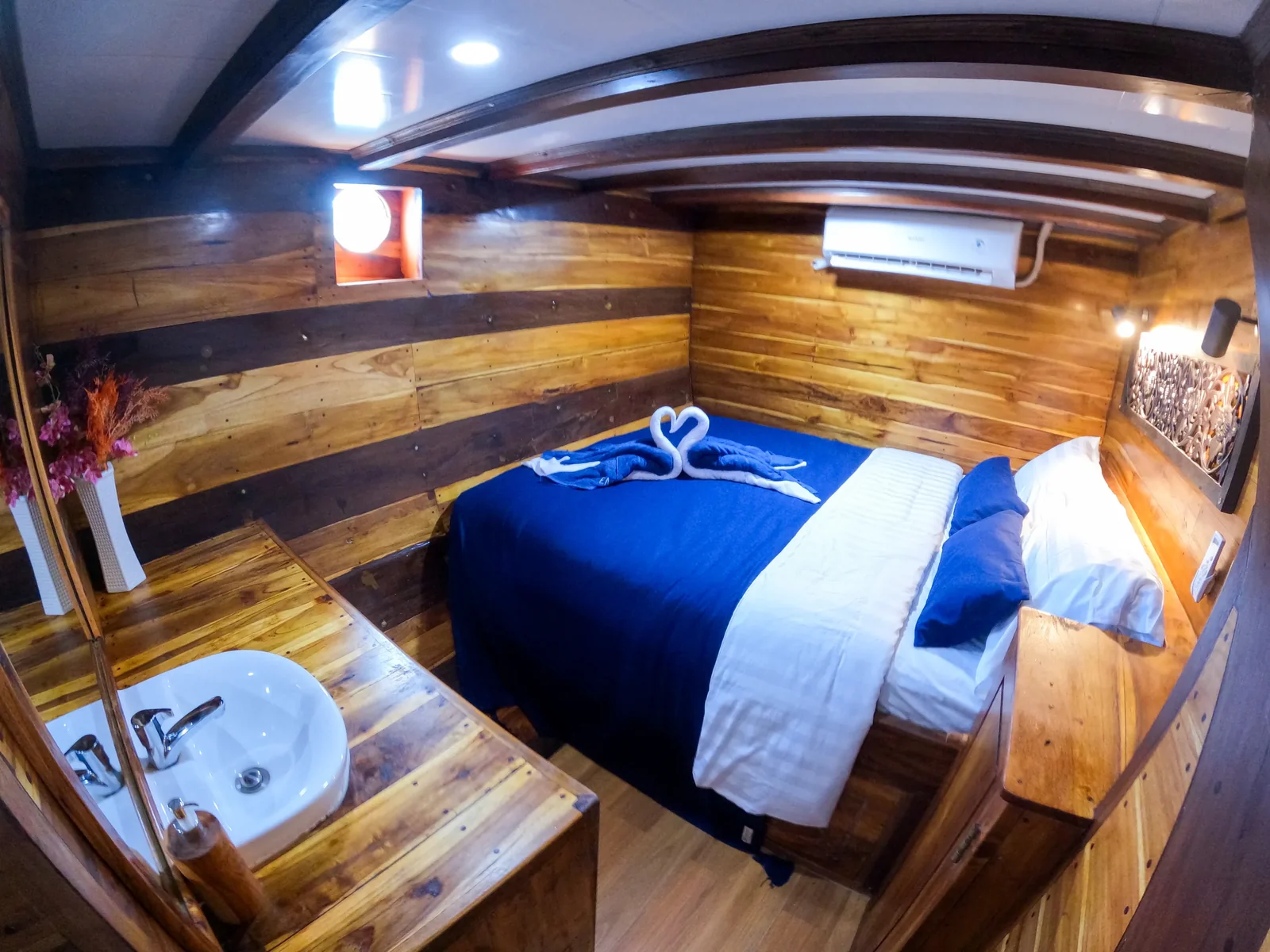 Wave Cabin