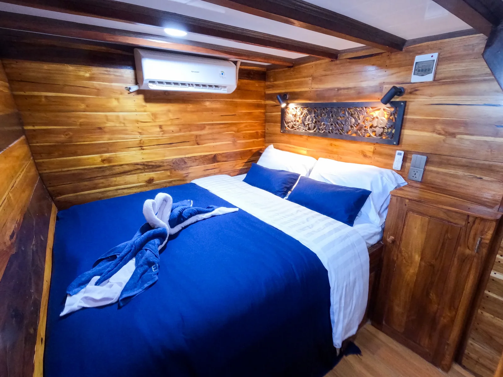 Wave Cabin