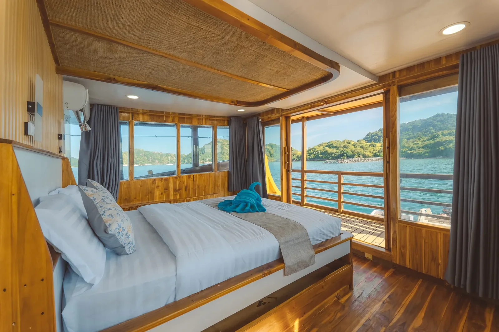 Ocean Cabin