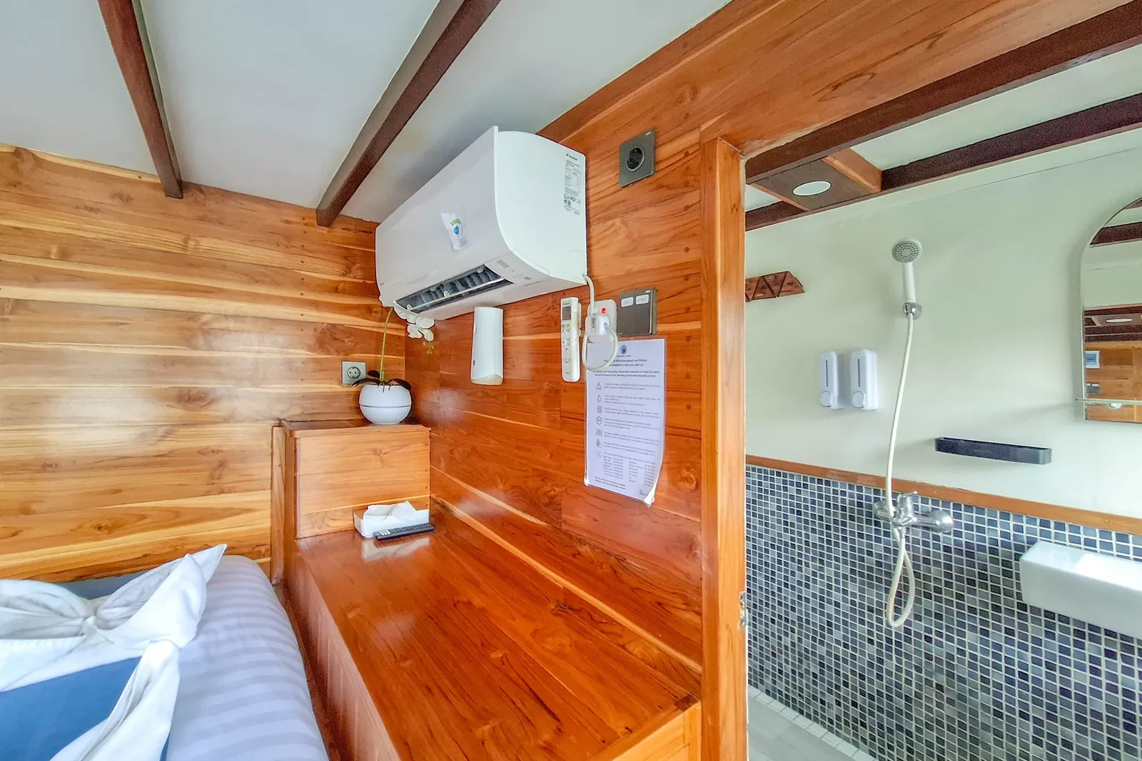 Deluxe Cabin