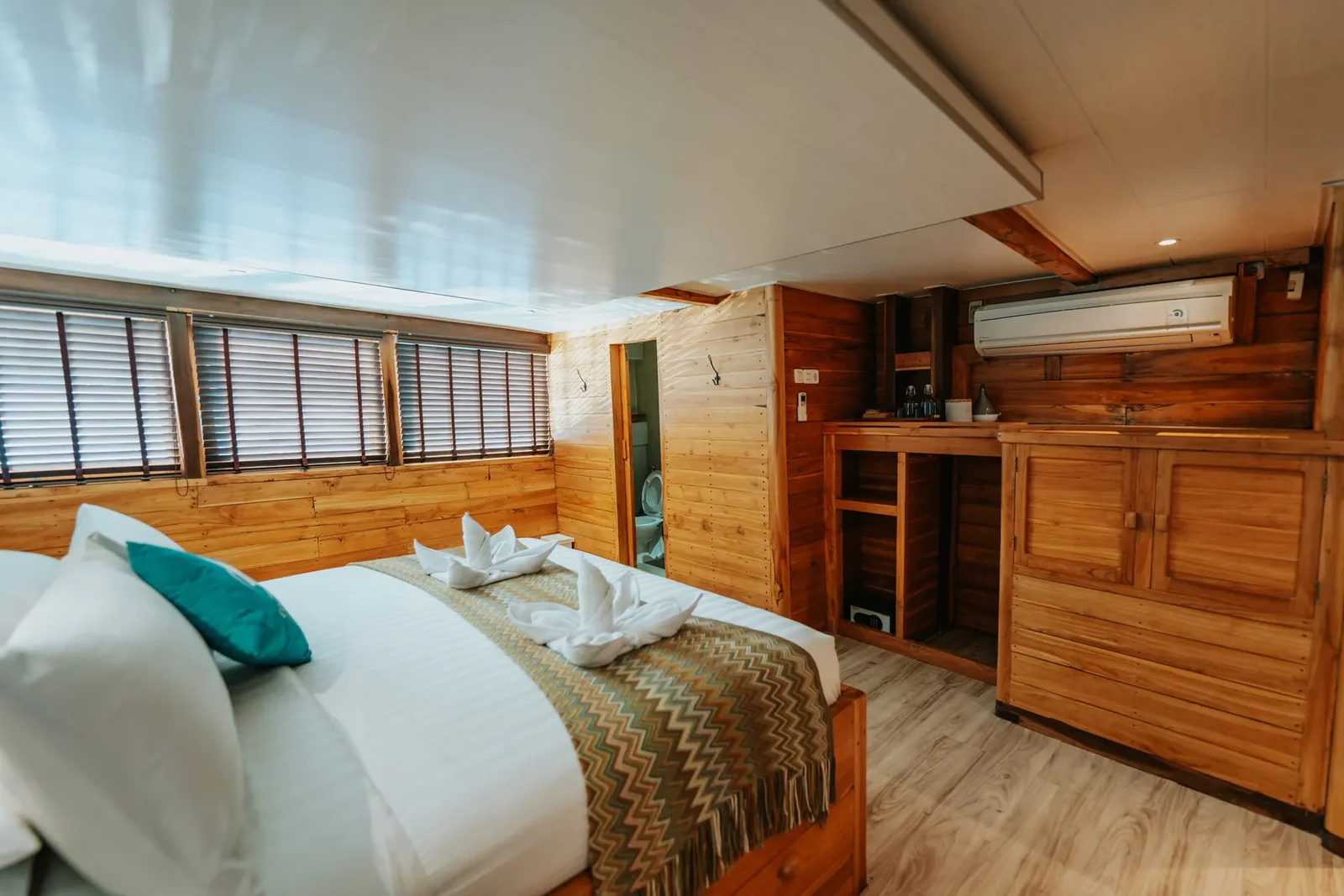 Diamond Cabin