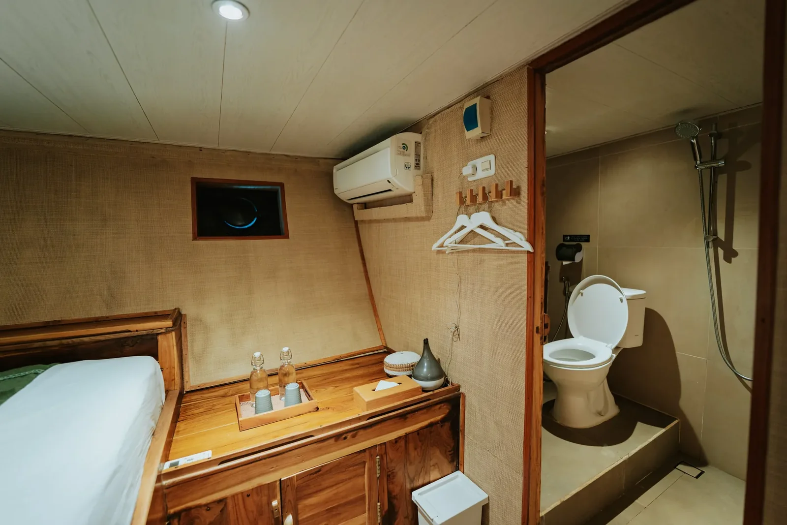Pearl Cabin