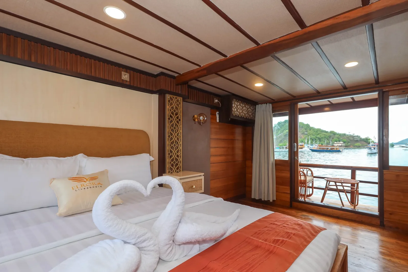 Panoramic Cabin
