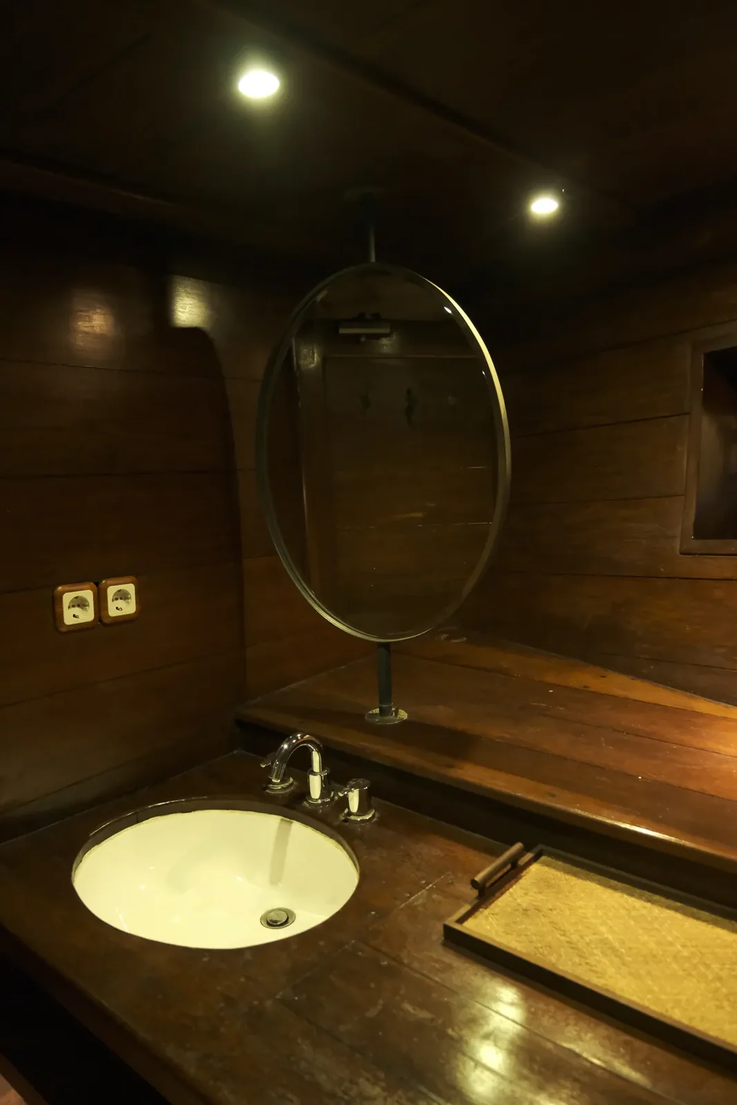Deluxe Cabin 2