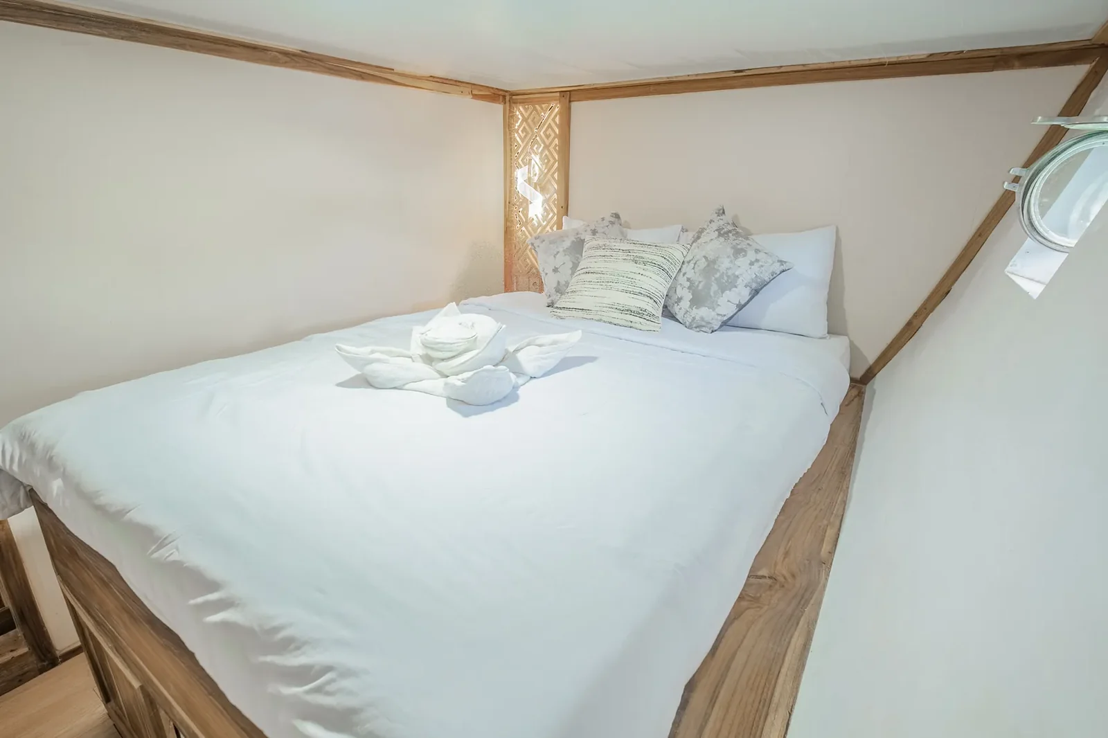 Deluxe Cabin