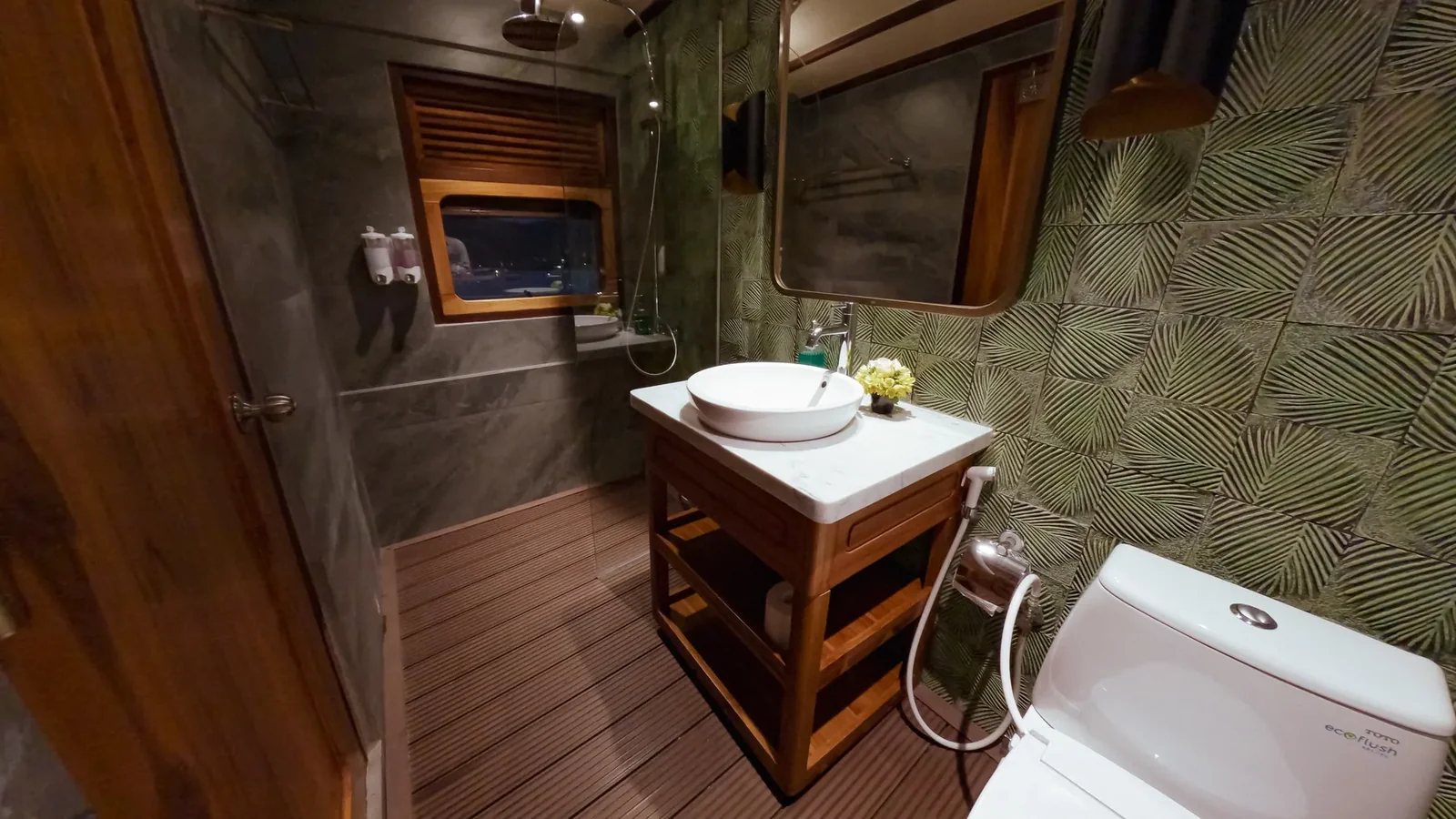 Big Ben Cabin