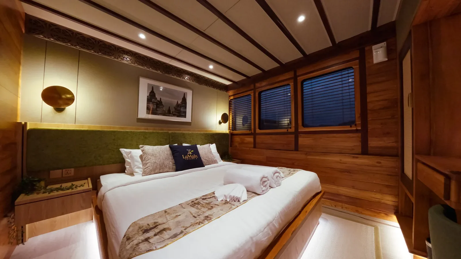 Big Ben Cabin