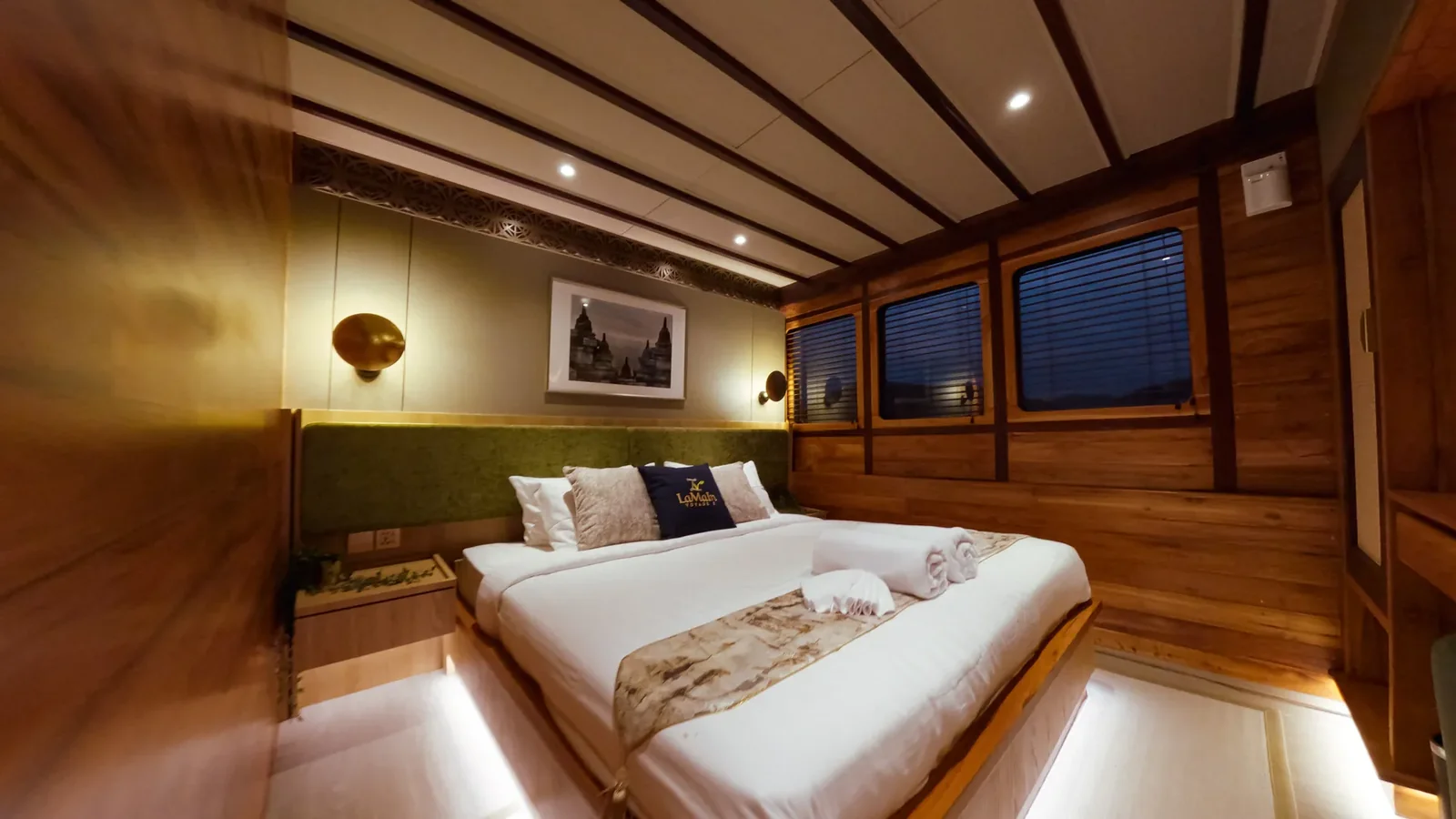 Big Ben Cabin