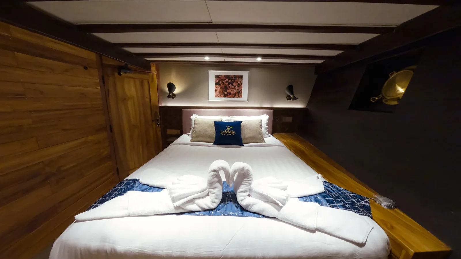 Colloseum Cabin