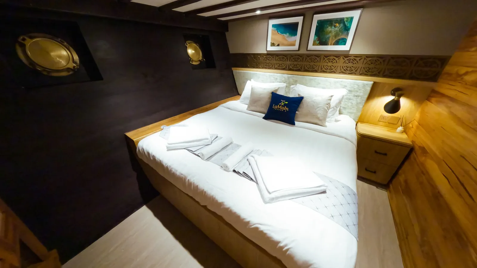 Taj Mahal Cabin
