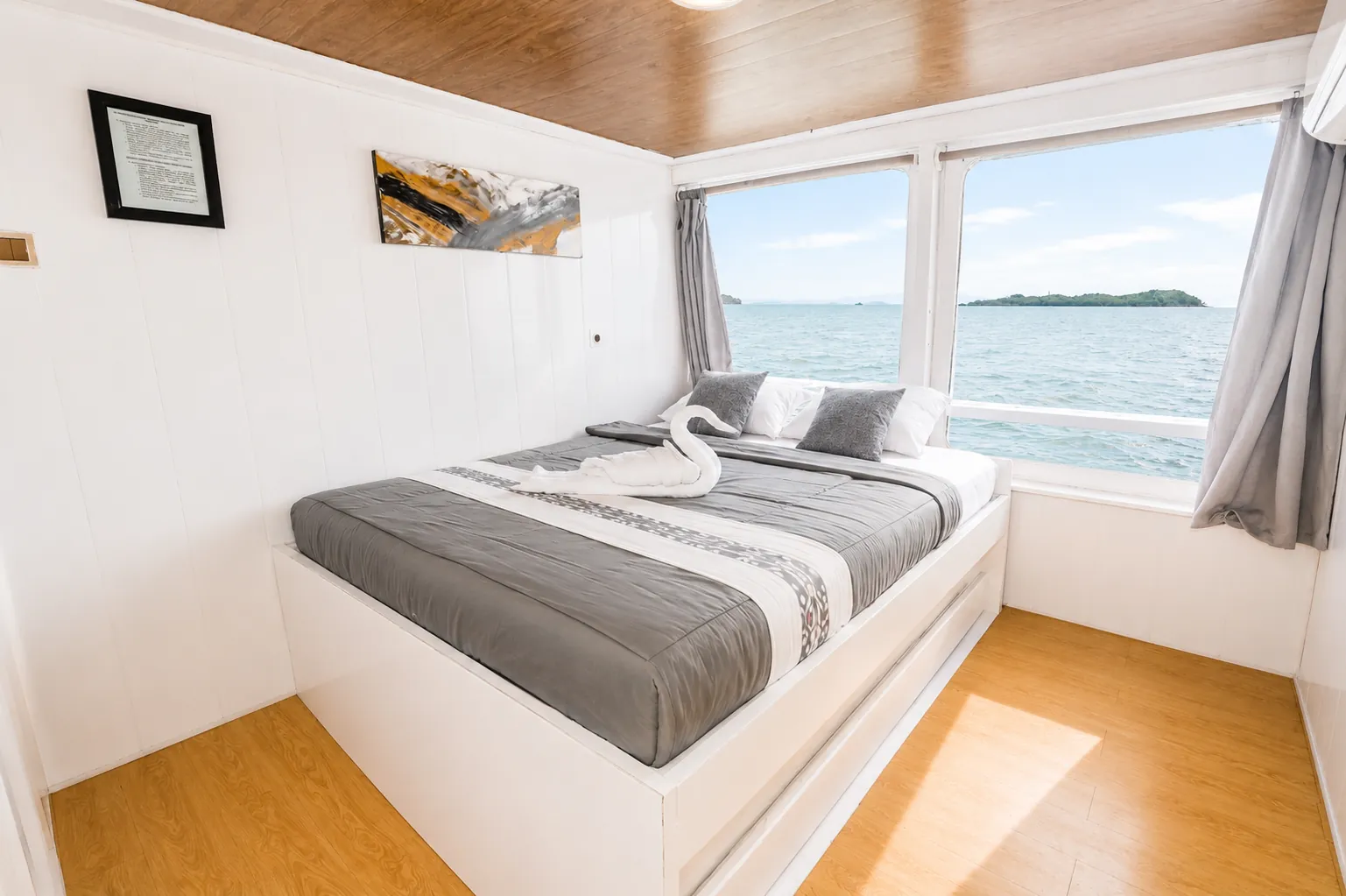 Private Cabin 1