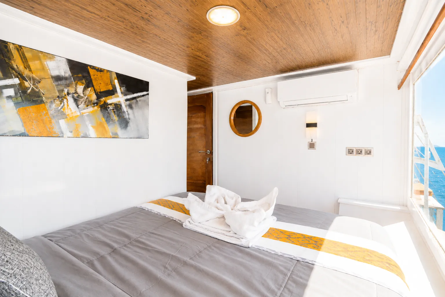 Private Cabin 2
