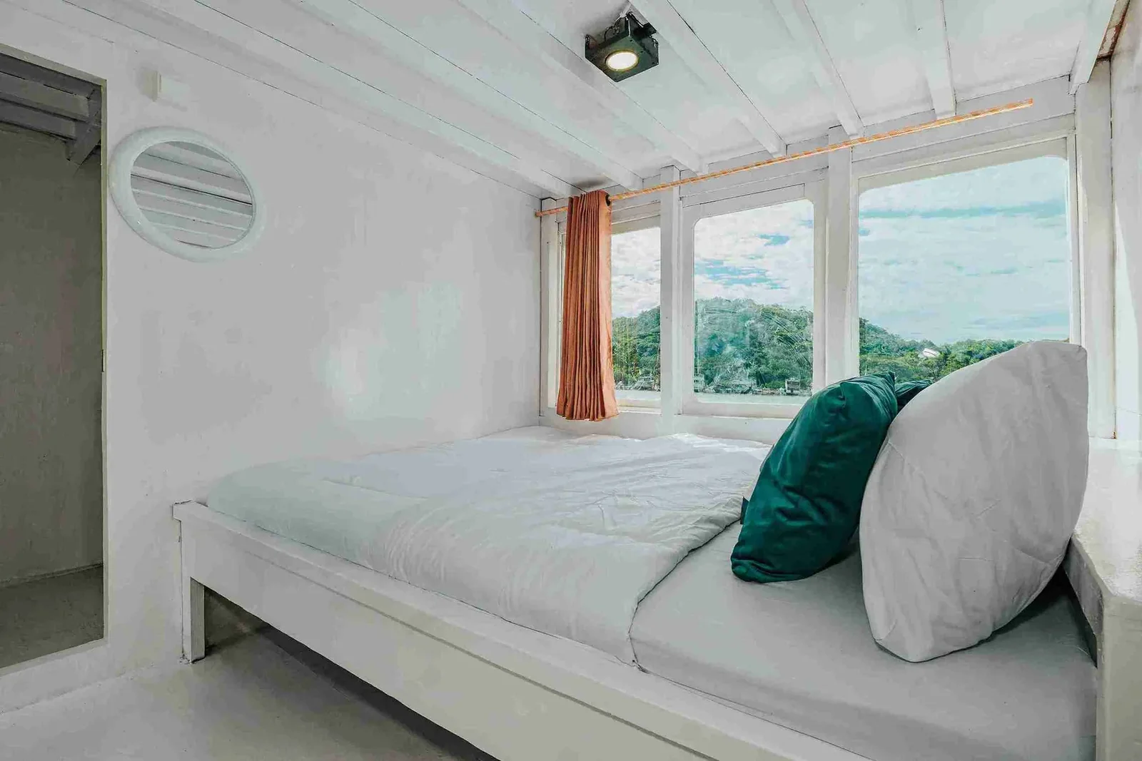 Private Cabin