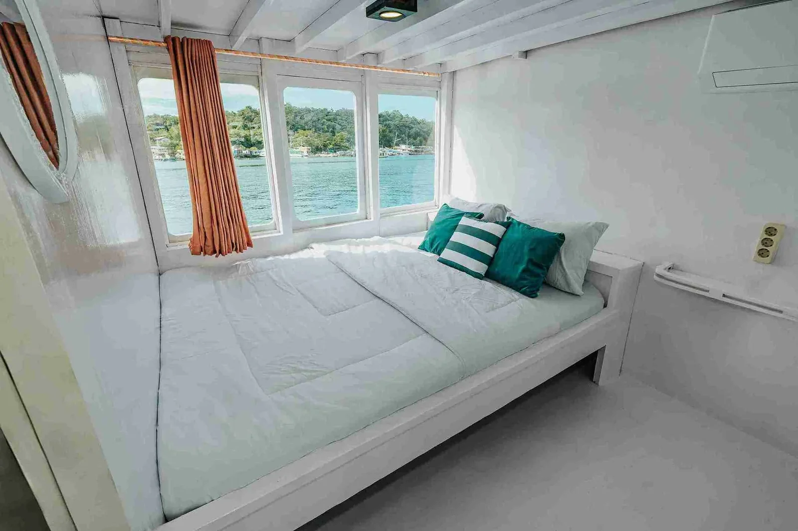 Private Cabin