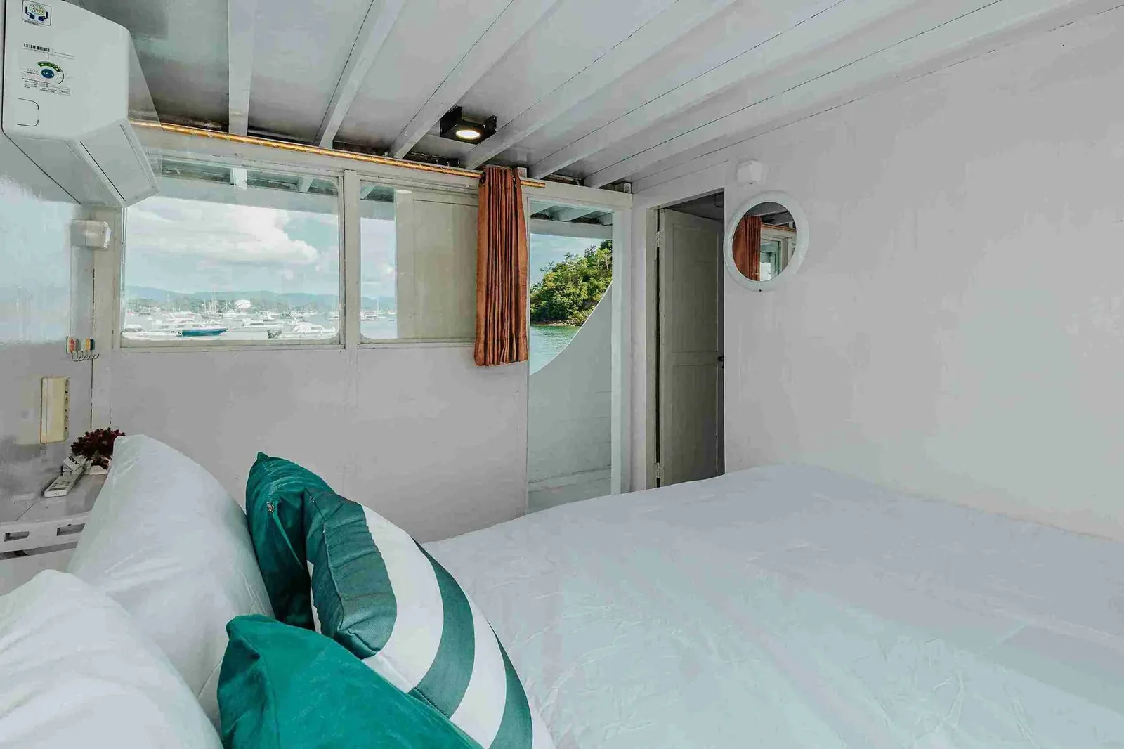 Private Cabin