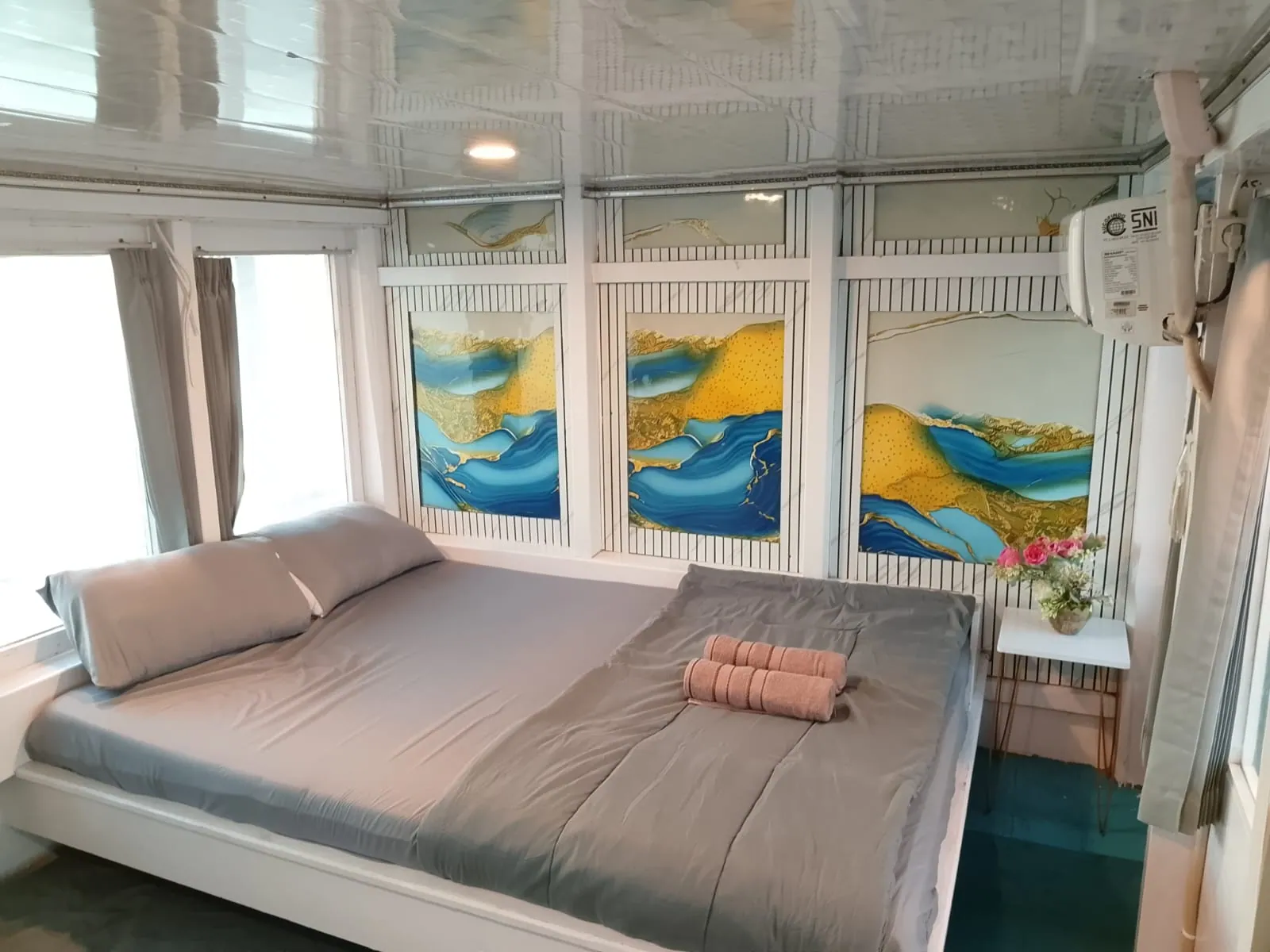 Private Cabin