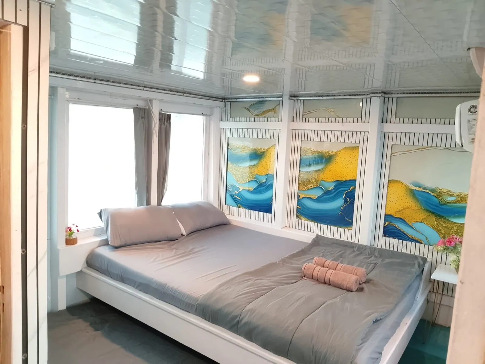 Private Cabin