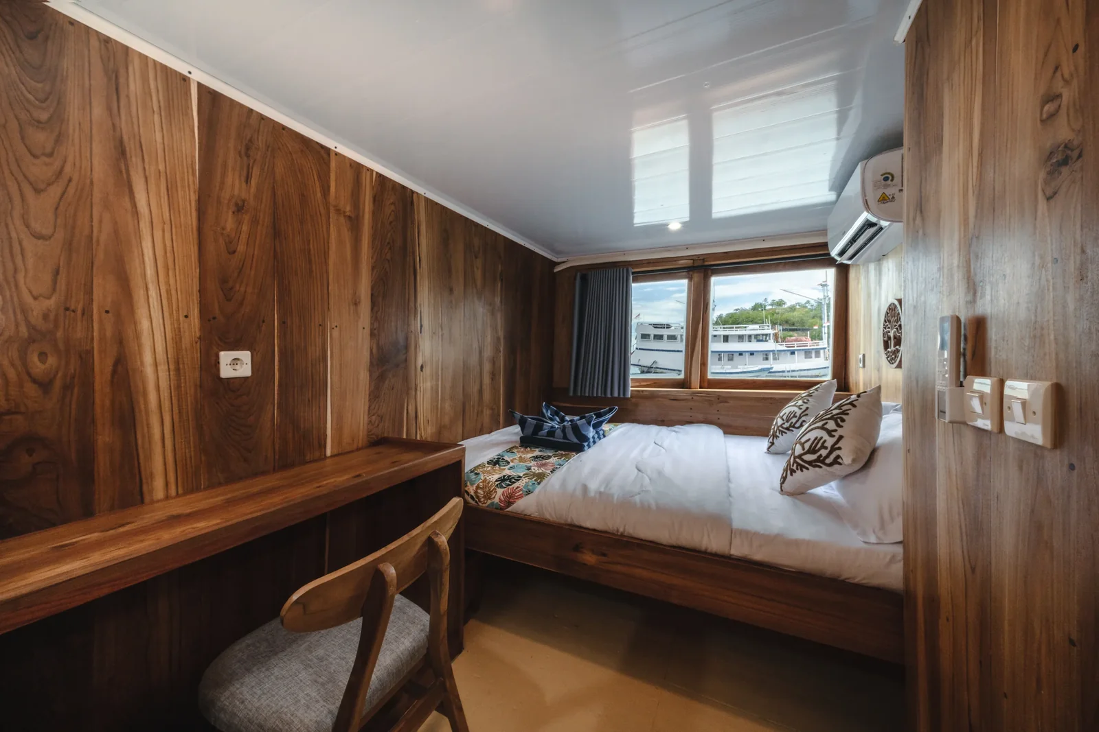 Master Ocean Cabin