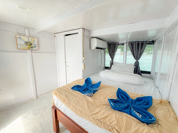 Private Cabin 3