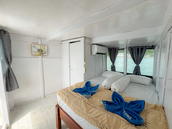 Private Cabin 3