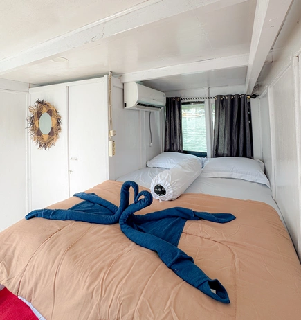 Private Cabin 3