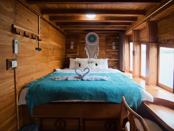 Deluxe Cabin 2