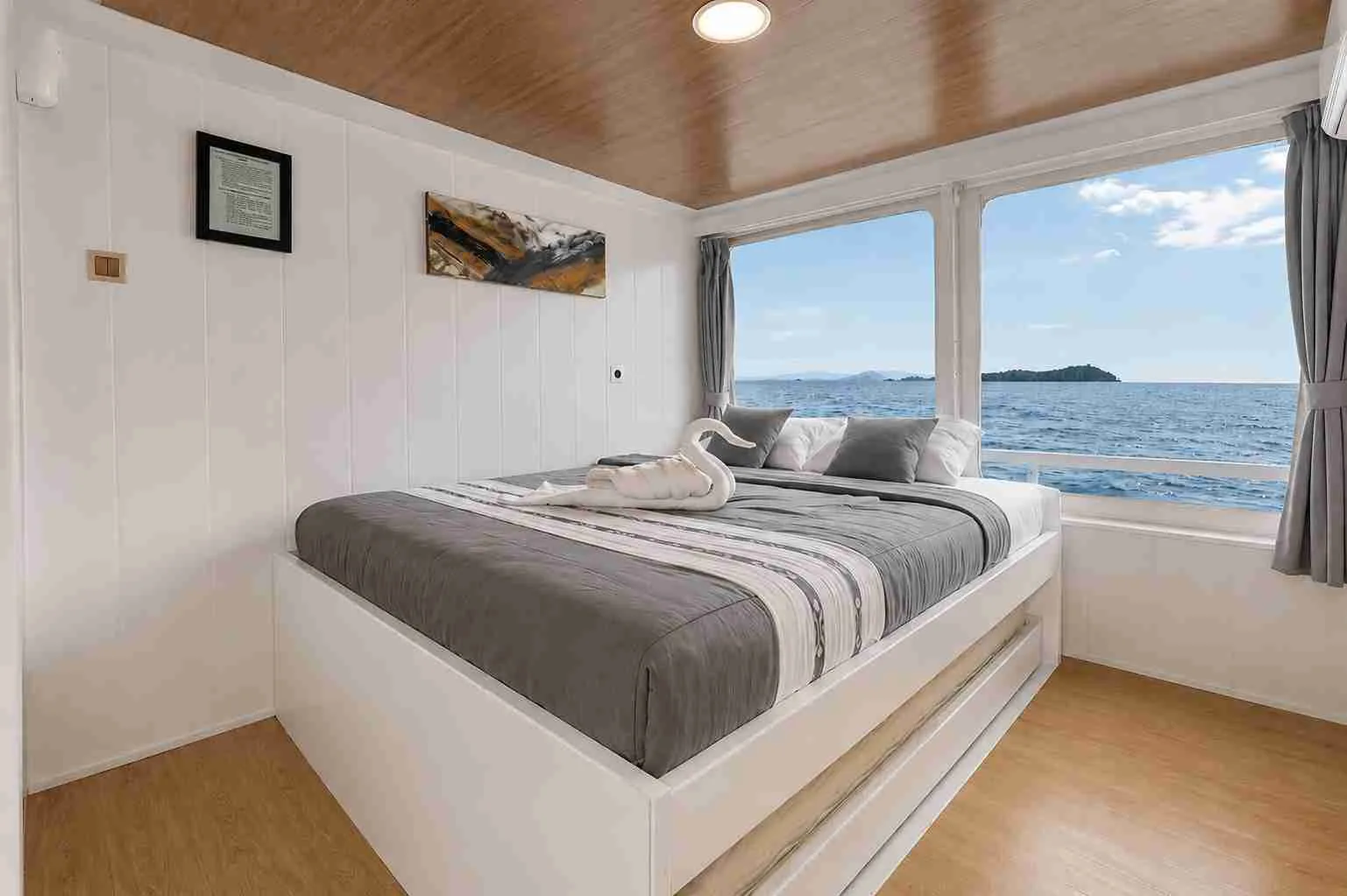 Private Cabin 1